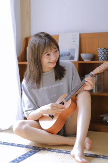 八月薰