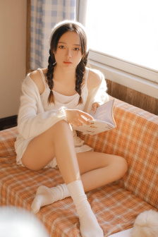 年轻的女老师电影